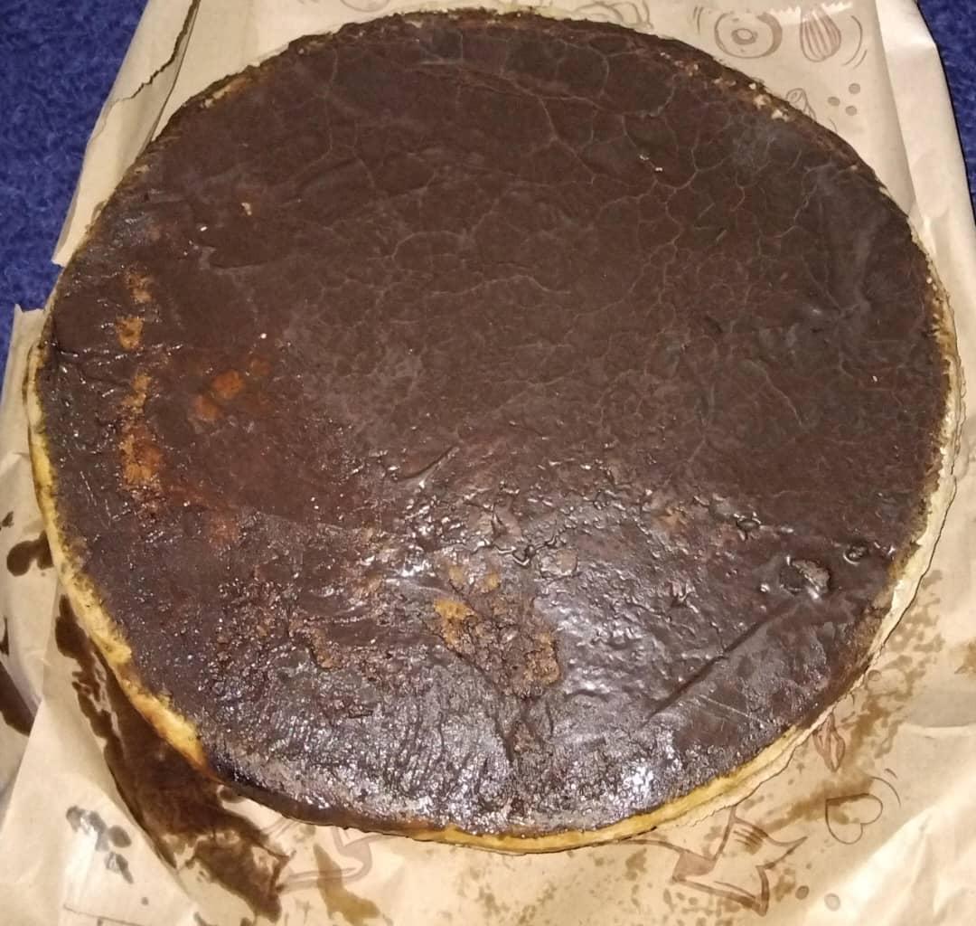 Bizcocho de chocolate y crema