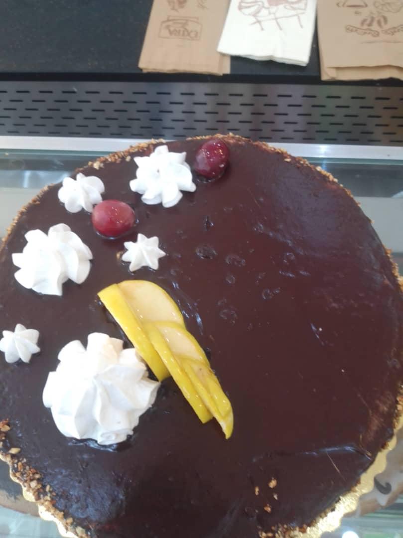 Tarta cubierta de chocolate 