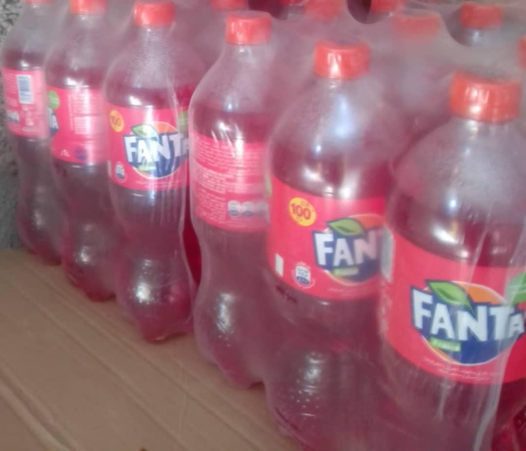 6 botellas de Fanta de Fresa