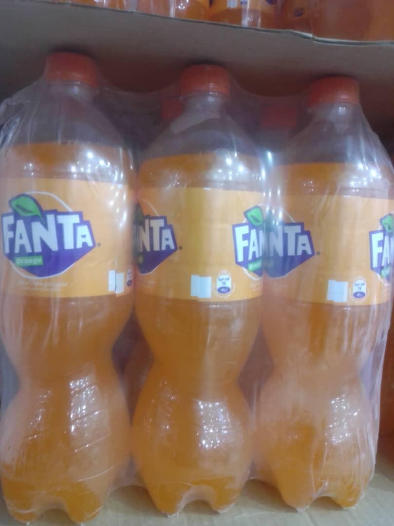6 botellas de Fanta de Naranja