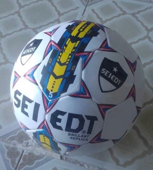 Pelota cuero blanca